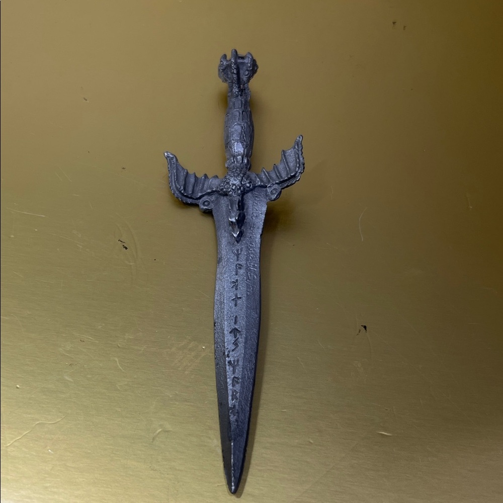 Decorative Black Dragon Dagger